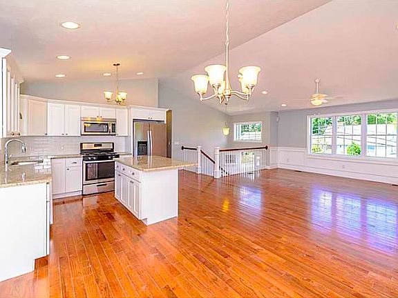 5th image of 0 Ferncliff Ave