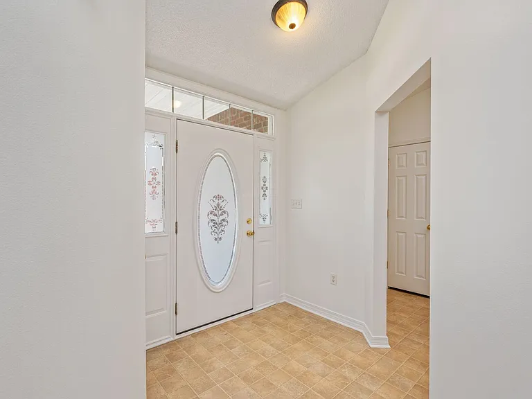 9750 Parker Lake Cir — Photo 6