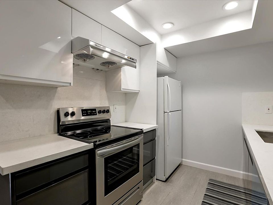 1st image of 863 W California Ave Unit M