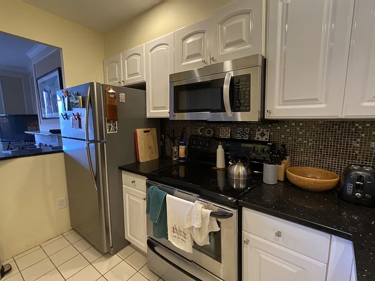 431 Beacon St #3 — Photo 6