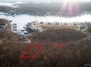 1517 Via Appia Dr #1517, Sunrise Beach, MO 65079
