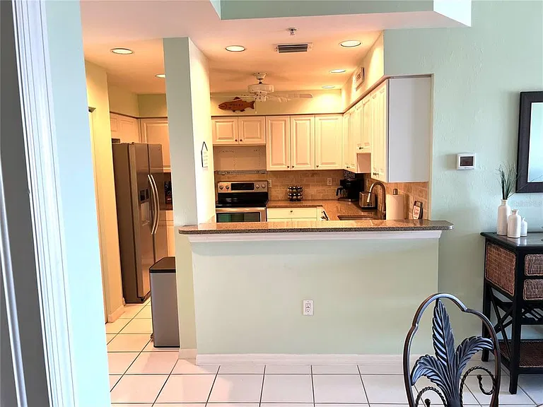 2060 Matecumbe Key Rd #2105 — Photo 11