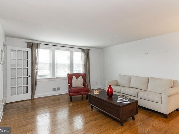 3rd image of 1502 Glen Keith Blvd
