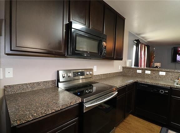 3rd image of 1513 Chama Dr