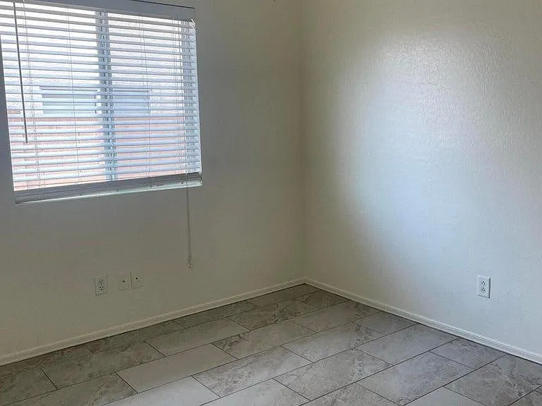 1333 S 220th Dr — Photo 8