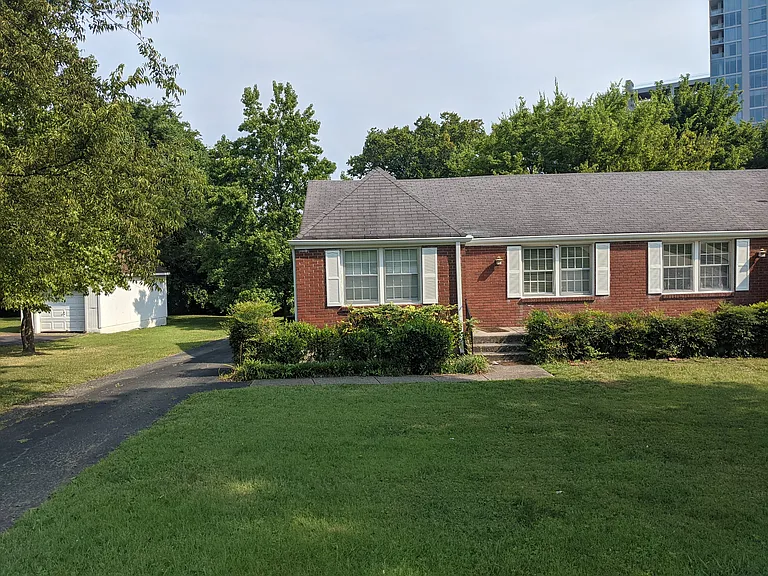 1936 Warfield Dr — Photo 1