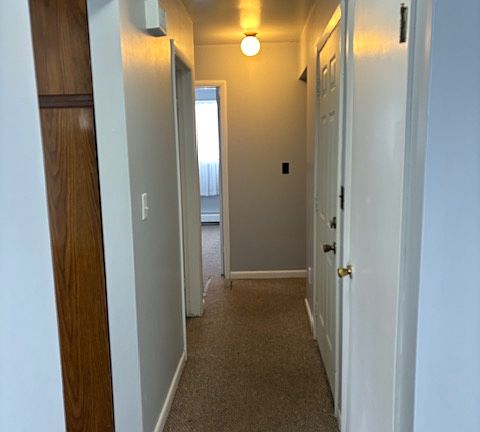 3rd image of 565 Louisa St #565