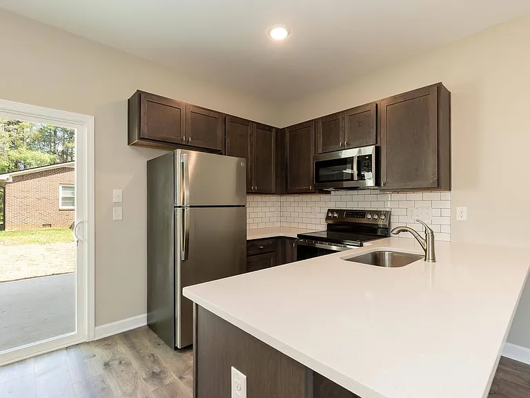 428 N Allen Rd — Photo 11