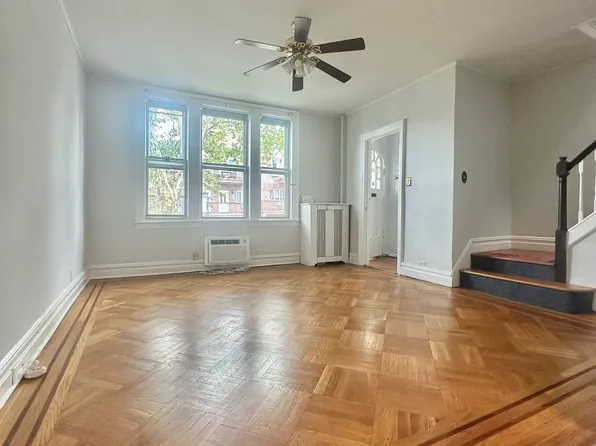581 20th Street image 1 of 12