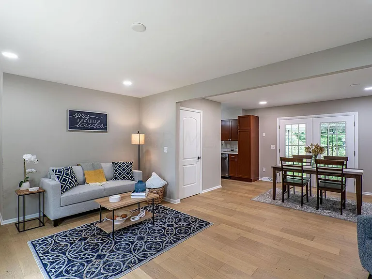 5536 Central College Rd — Photo 2