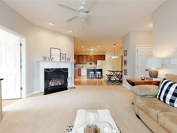 4th image of 2515 Big Bear Ln