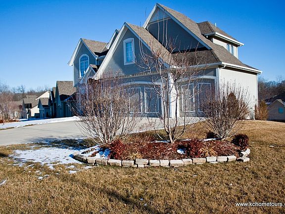 Home sits on a corner lot