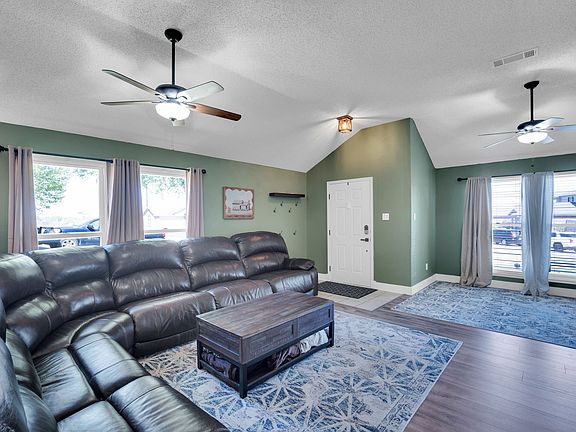 5th image of 12200 Rolling Ridge Dr