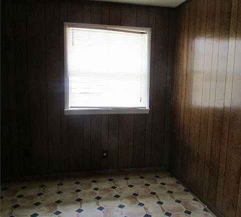 5th image of 934 Saint Clair St