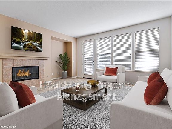 2nd image of 300 Bouquet Cir