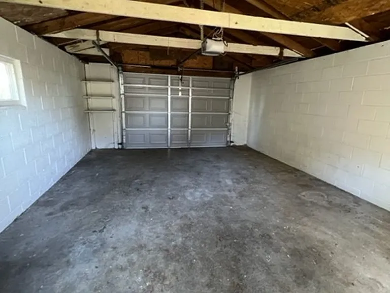 806 E Mithoff St — Photo 18