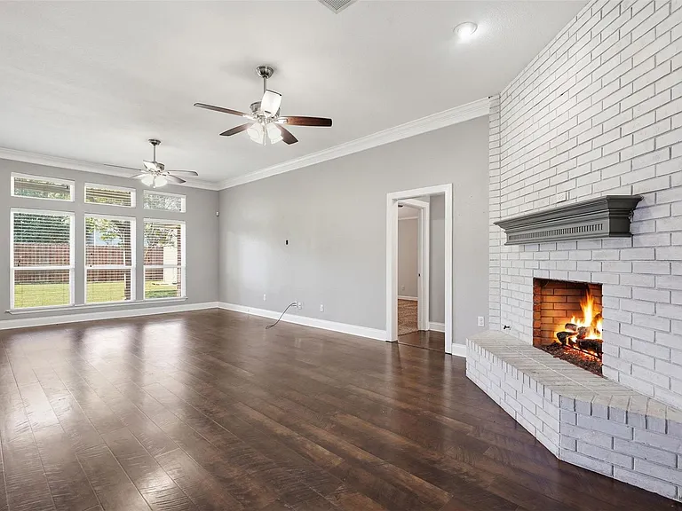 410 Roundabout Dr — Photo 8