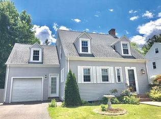 37 Brookside Dr, Cranston, RI 02910