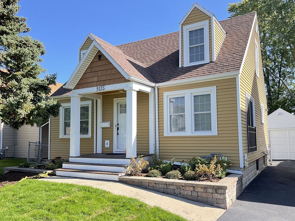 1st image of 9135 Newcastle Ave
