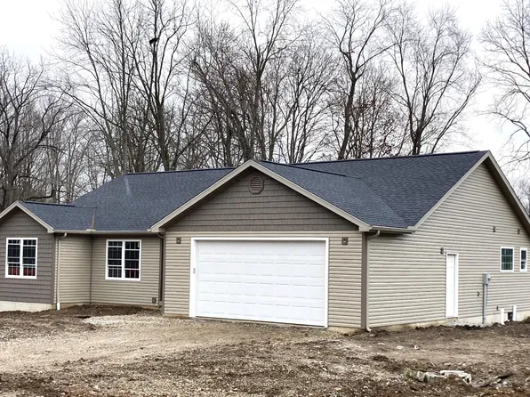 100 N High St, Croton, OH 43013