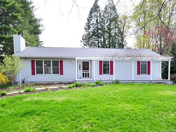 2nd image of 12 Maple Hill Dr
