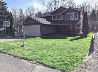5214 Lower Dr, Lake Oswego, OR 97035