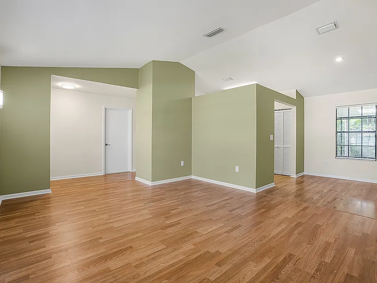 722 Carnival Ter — Photo 20