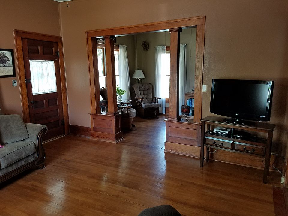 301 W Walnut St, Parkston, SD 57366 Zillow