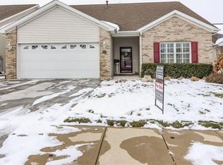527 Park Place Ct, Forsyth, IL 62535