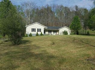 524 Cow Creek Rd, Hurricane, WV 25526