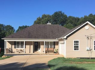 984 Rocky Creek Rd, Hampton, GA 30228