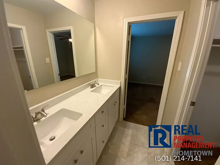 1904 Alberta Dr — Photo 16