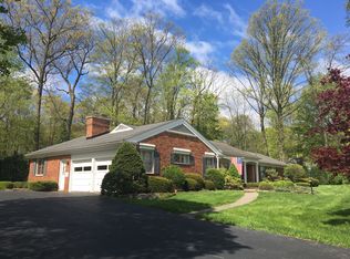 32807 Friar Tuck Ln, Beverly Hills, MI