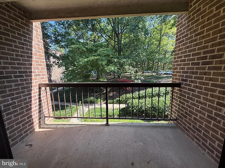 11212 Chestnut Grove Sq #115 — Photo 14