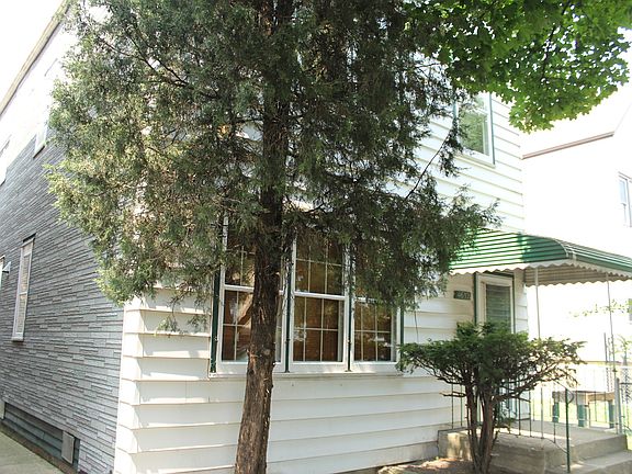 2nd image of 4632 S California Ave