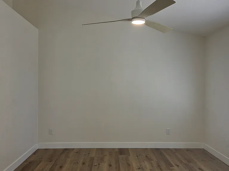 804 Napa Ct — Photo 12