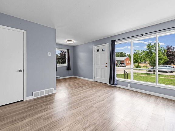5th image of 2464 Stieber St