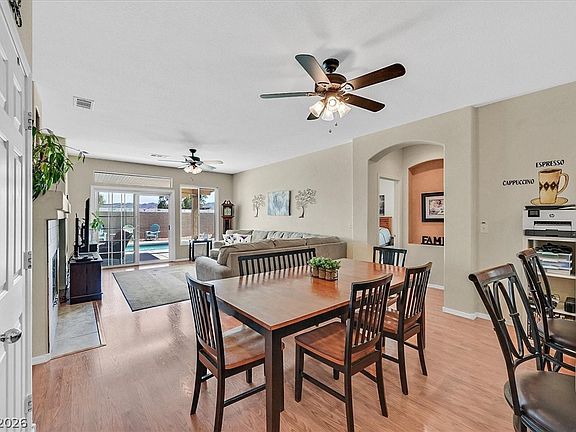 3rd image of 963 High Plains Dr