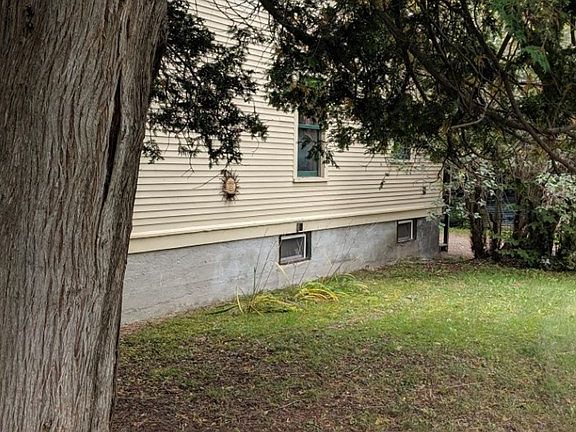 3rd image of 47 Beede Ln