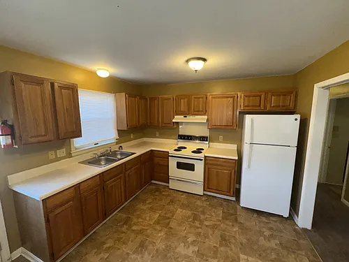 700 Thomas Ln Photo 1