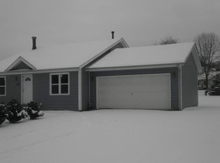 103 Chatham Ct SW, Poplar Grove, IL 61065