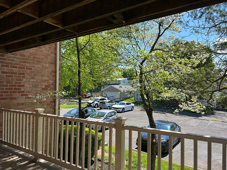 Parkside Manor Apartments — Photo 17