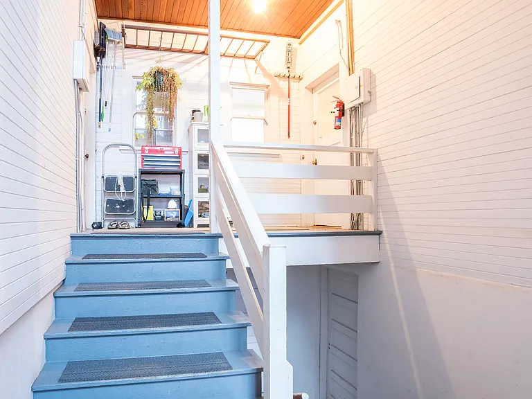 Back staircase (to basement and backyard)