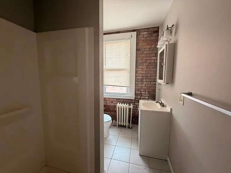 405 Main St #6A — Photo 3