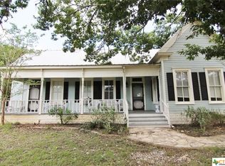 2000 Bretzke Ln, New Braunfels, TX 78132