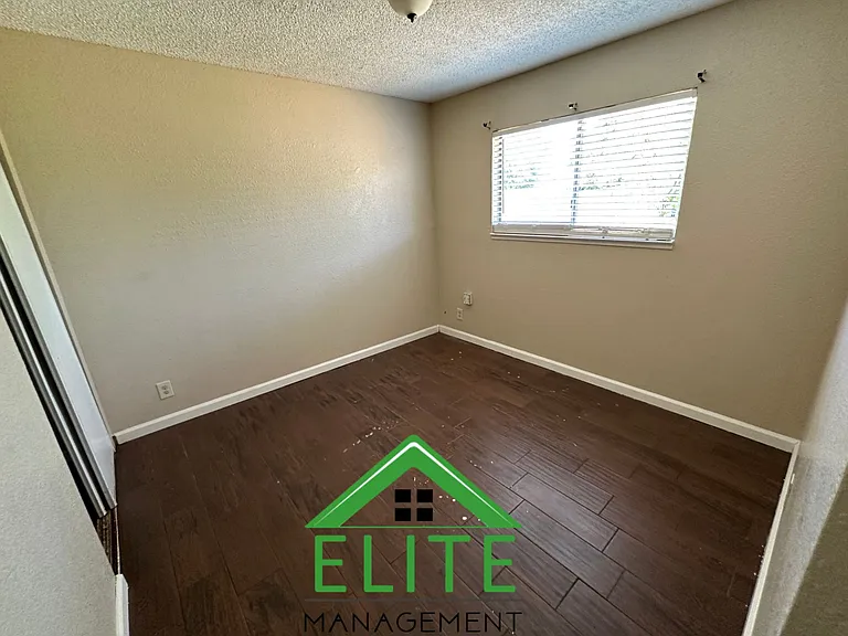 3614 Cypress St — Photo 6