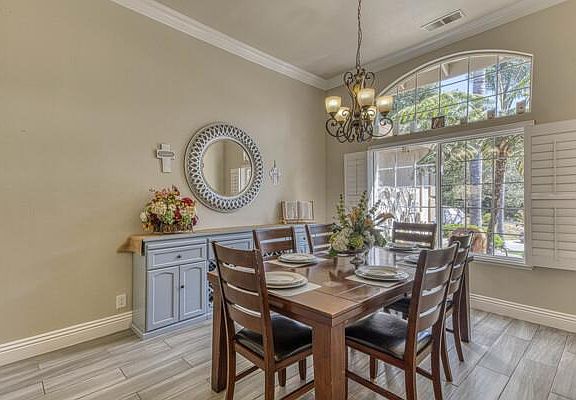 5th image of 6040 Sherry Lee Ln