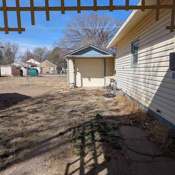 2nd image of 1425 6th St