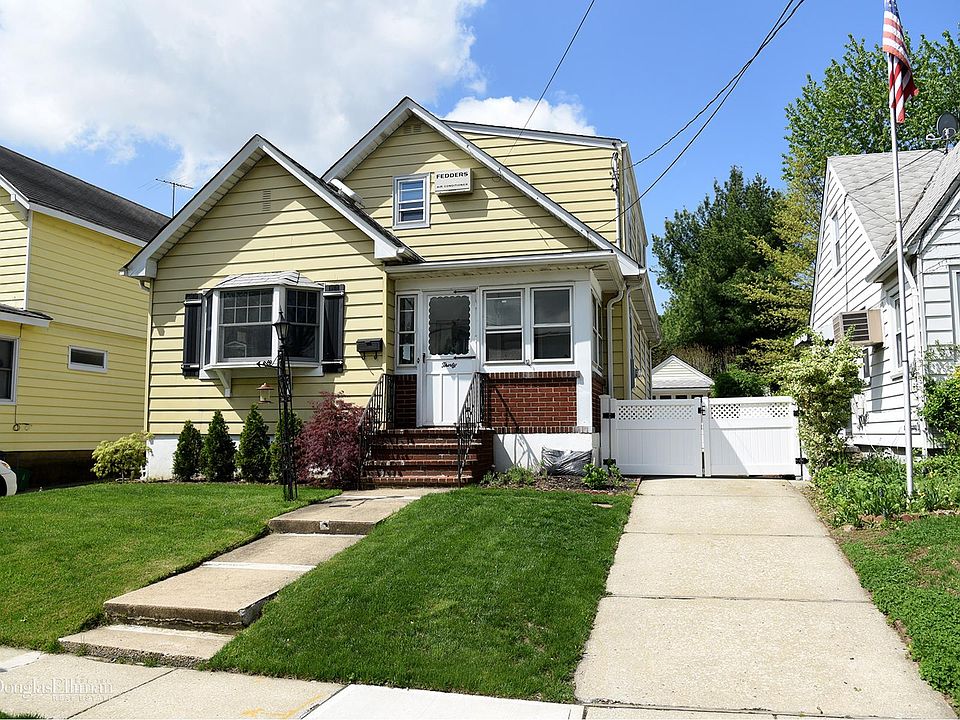 1st image of 30 Beechhurst Ave