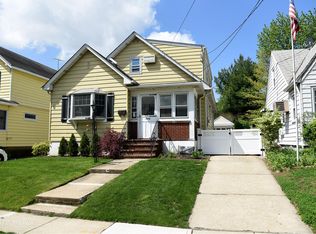 30 Beechhurst Ave, Floral Park, NY 11001